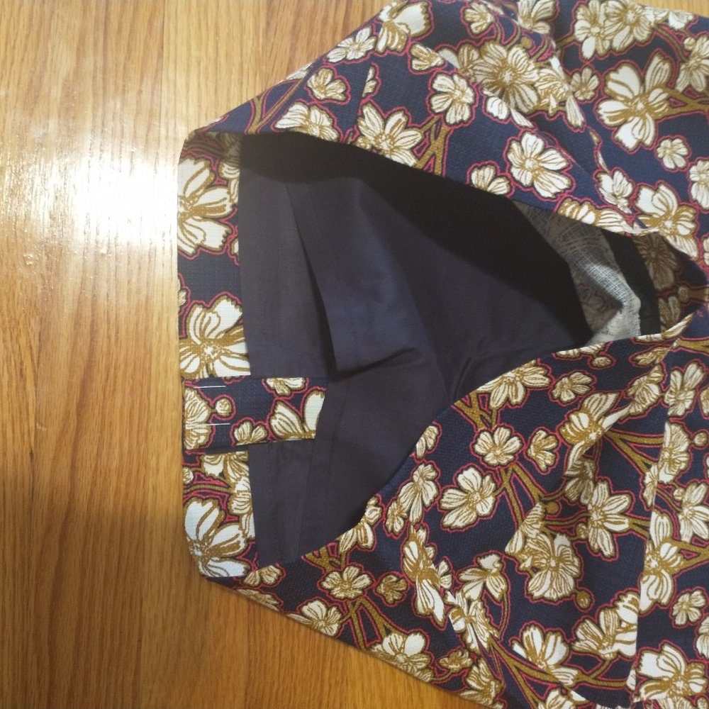 NWT J.Crew Navy/White/Pink Cotton Winter Floral Pencil Skirt - Sz 2R - Picture 5 of 5